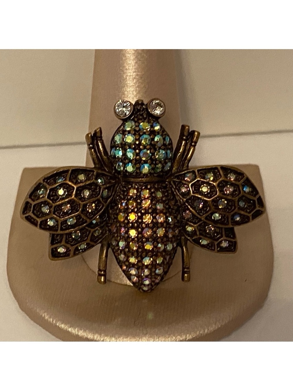 KIRKS FOLLY BROOCH PIN BEE AURORA BOREALIS RHINESTONE HONEYCOMB WINGS VINTAGE